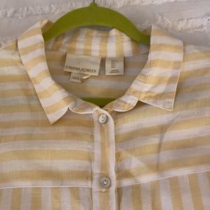 Cropped linen blouse